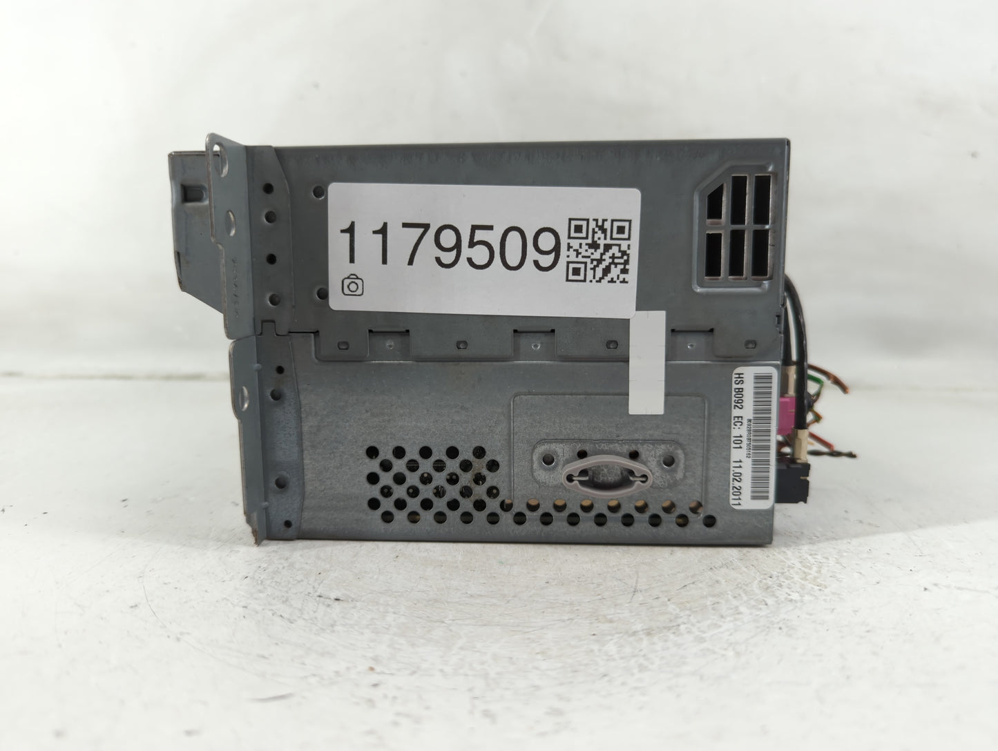 2011-2012 Bmw 528i Radio AM FM Cd Player Receiver Replacement Fits Fits 2011 2012 OEM Used Auto Parts - Oemusedautoparts1.co