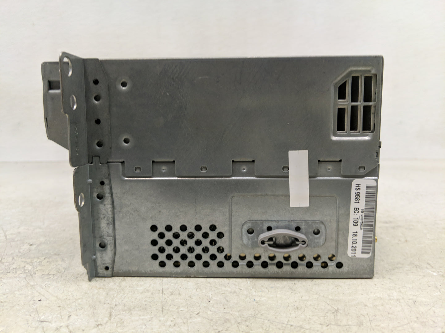 2011-2012 Bmw 528i Radio AM FM Cd Player Receiver Replacement P/N:CI 9 274 571 01 Fits Fits 2010 2011 2012 OEM Used Auto Par