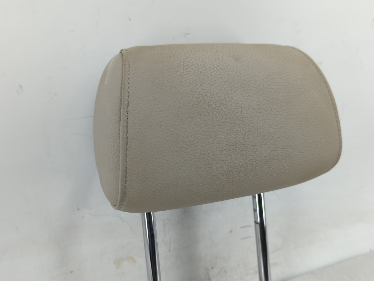 2011-2013 Bmw 528i Headrest Head Rest Rear Seat Fits Fits 2011 2012 2013 OEM Used Auto Parts - Oemusedautoparts1.com