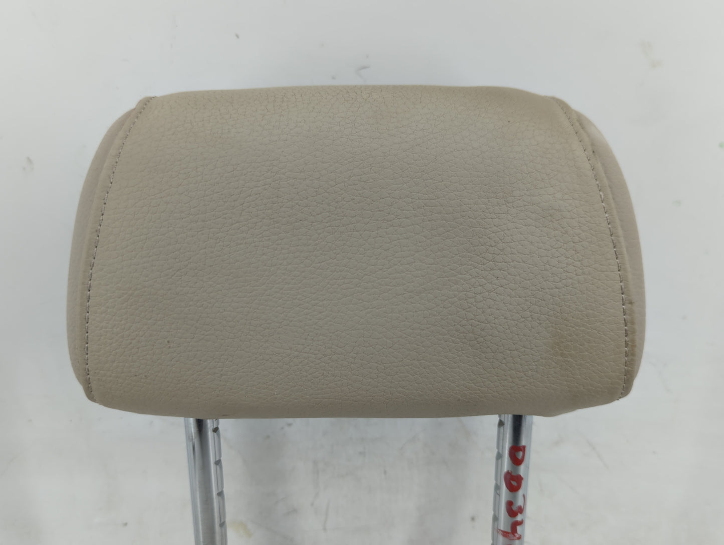 2011-2013 Bmw 528i Headrest Head Rest Rear Seat Fits Fits 2011 2012 2013 OEM Used Auto Parts - Oemusedautoparts1.com