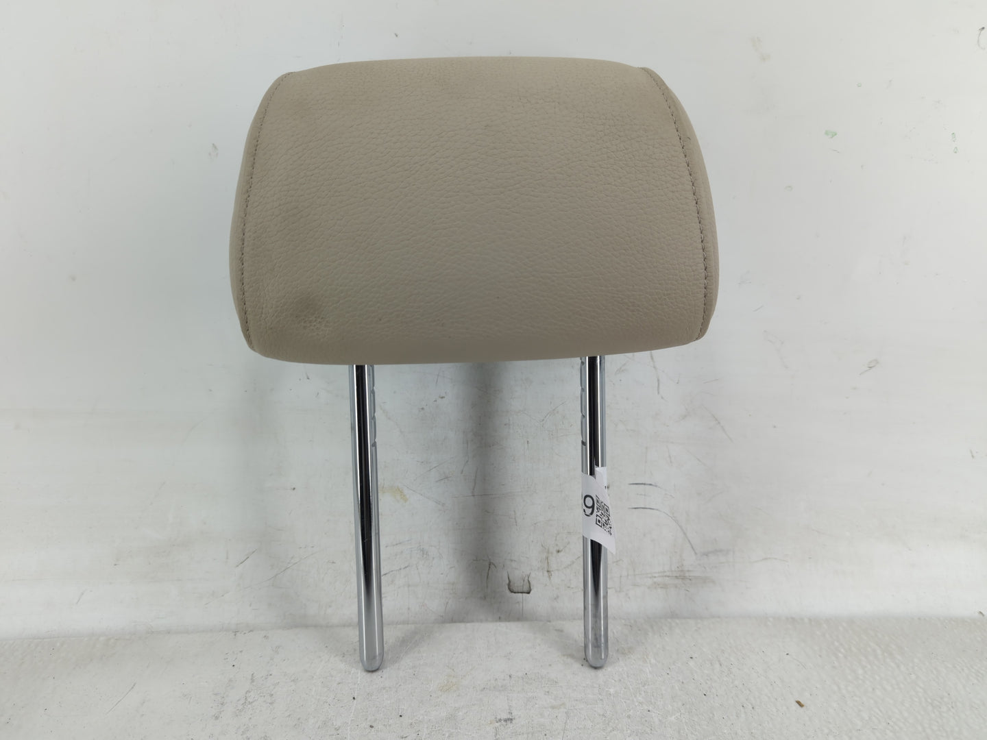 2011-2013 Bmw 528i Headrest Head Rest Rear Center Seat Fits Fits 2011 2012 2013 OEM Used Auto Parts - Oemusedautoparts1.com