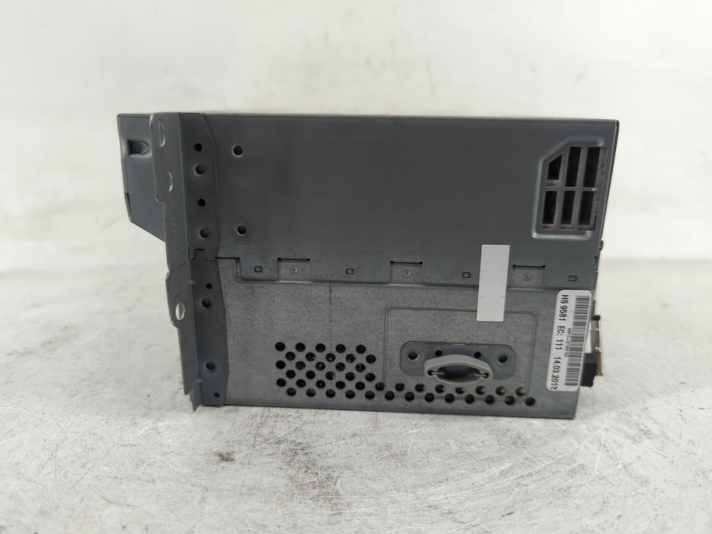 2011-2012 Bmw 528i Radio AM FM Cd Player Receiver Replacement P/N:9 289 249 01 Fits Fits 2011 2012 OEM Used Auto Parts - Oem
