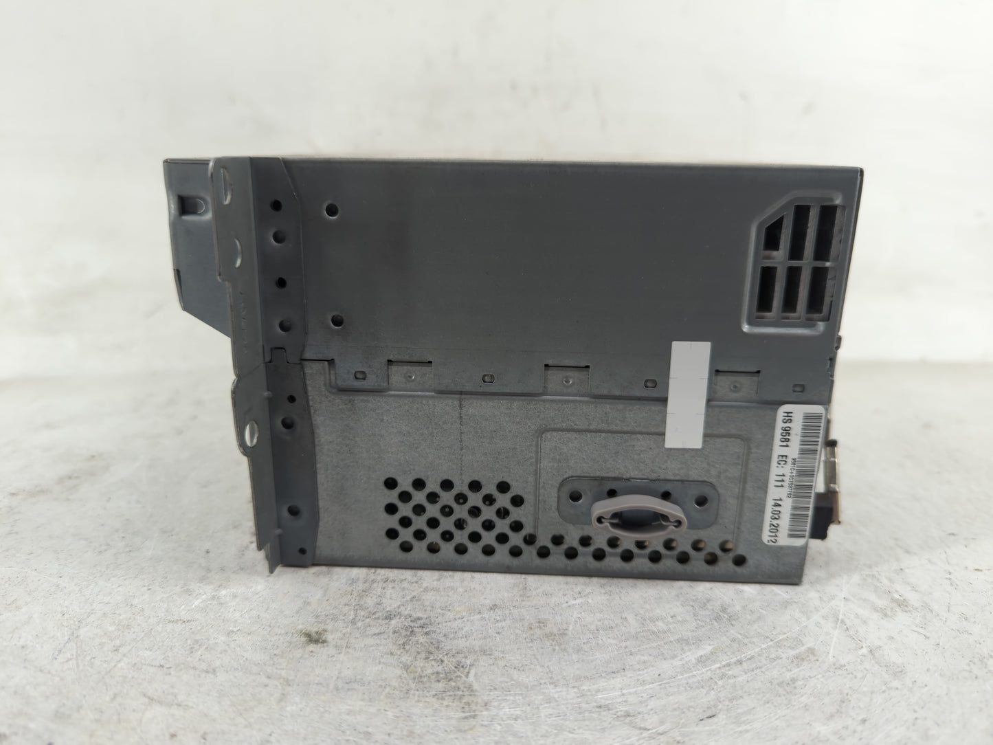 2011-2012 Bmw 528i Radio AM FM Cd Player Receiver Replacement P/N:9 289 249 01 Fits Fits 2011 2012 OEM Used Auto Parts - Oem