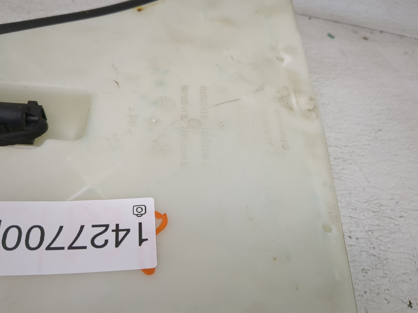 2011-2016 Bmw 528i Windshield Washer Fluid Reservoir Bottle Oem - Oemusedautoparts1.com