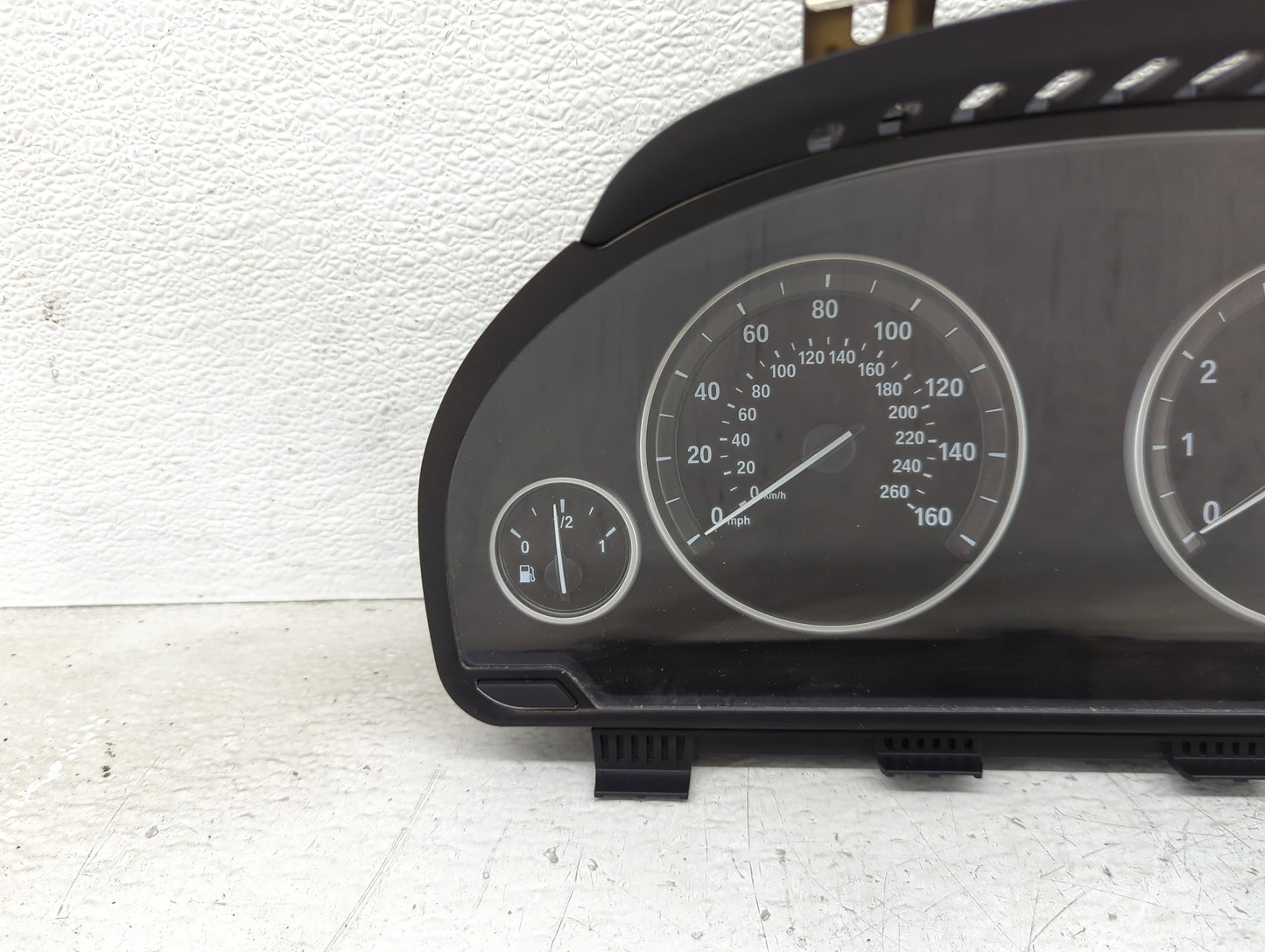2012-2013 Bmw 528i Instrument Cluster Speedometer Gauges P/N:9280481-01 Miles: Fits Fits 2011 2012 2013 OEM Used Auto Parts 