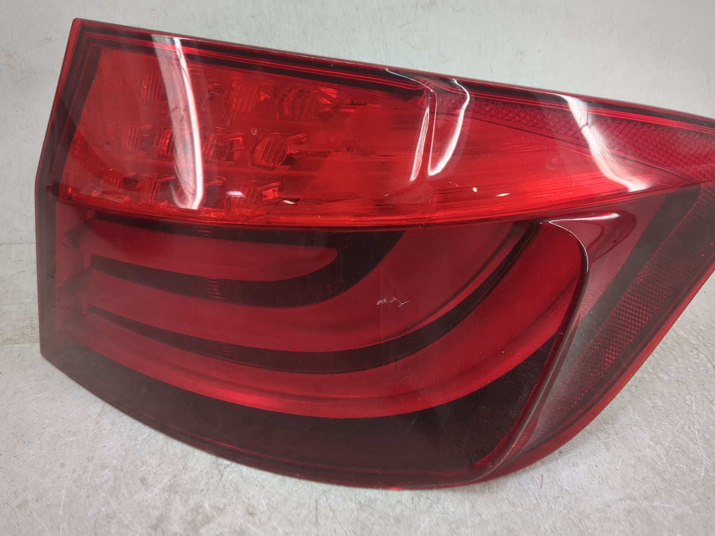 2011-2013 Bmw 528i Tail Light Assembly Passenger Right OEM P/N:173462-02 Fits Fits 2011 2012 2013 OEM Used Auto Parts - Oemu
