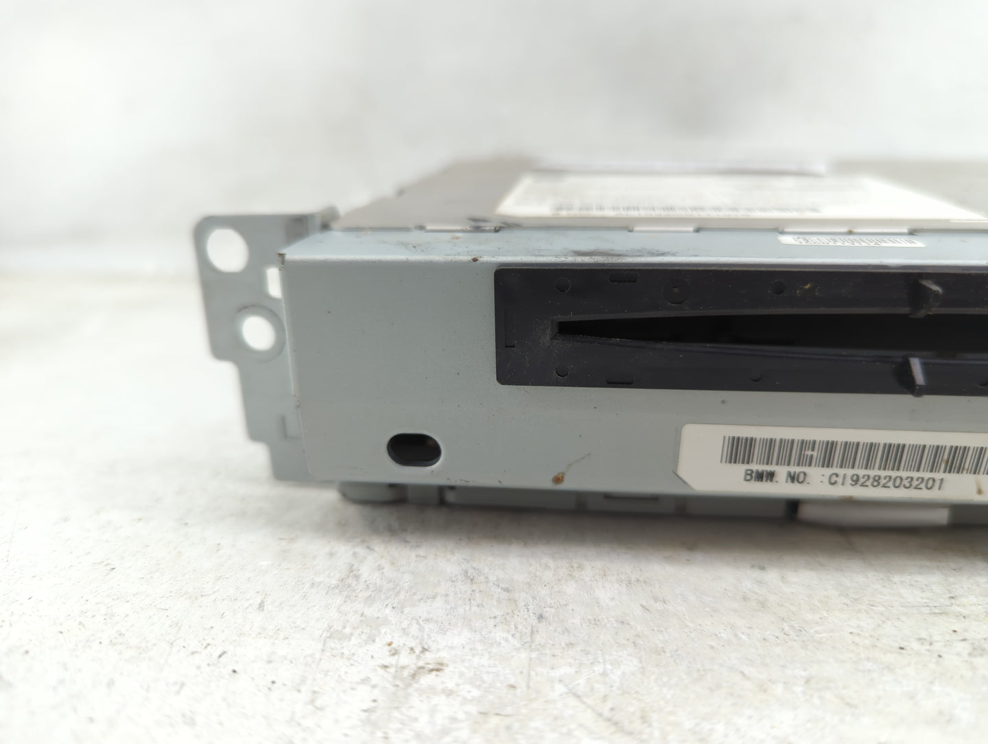 2011-2012 Bmw 528i Radio AM FM Cd Player Receiver Replacement P/N:9 282 032 Fits Fits 2011 2012 OEM Used Auto Parts - Oemuse