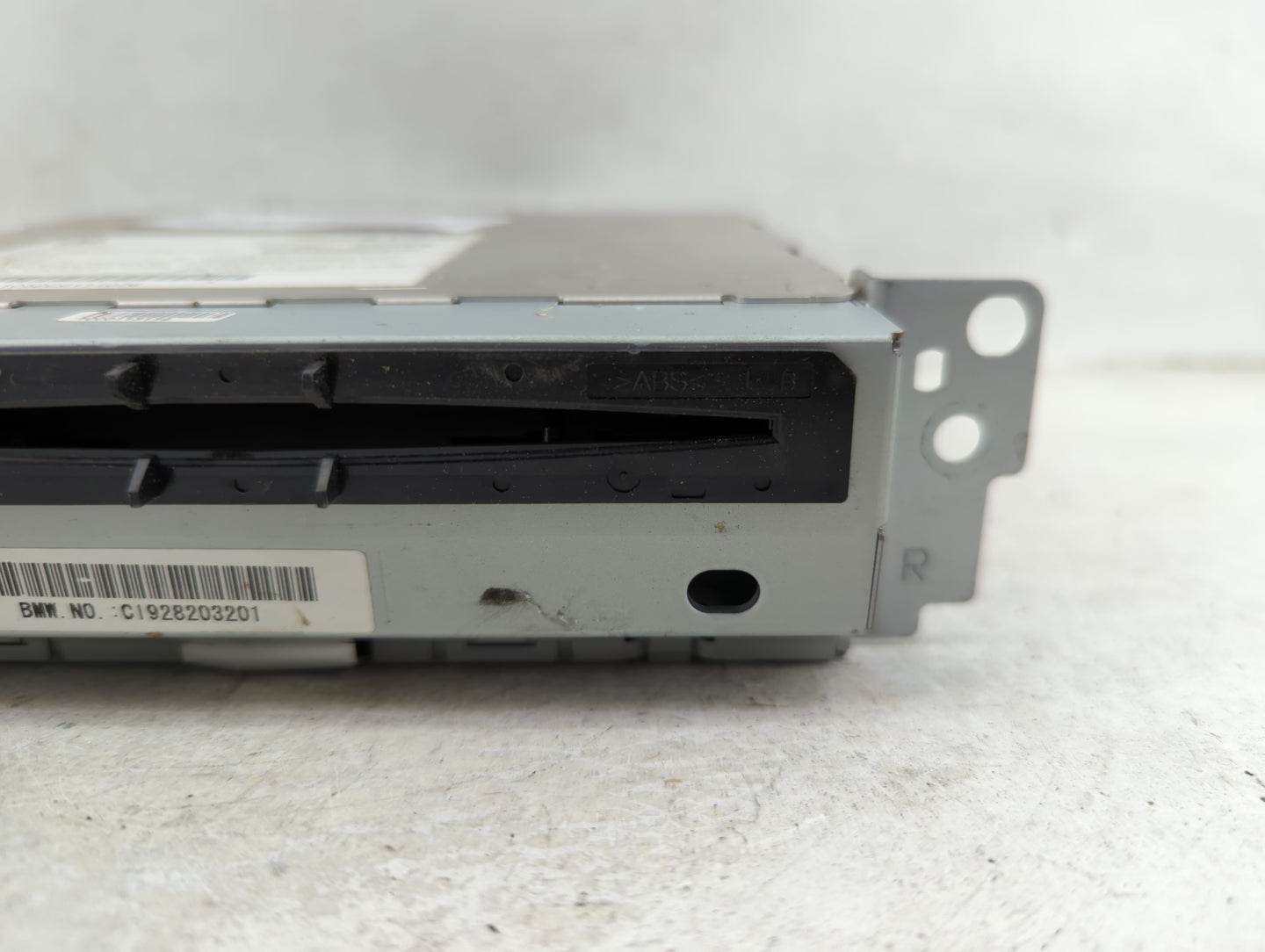 2011-2012 Bmw 528i Radio AM FM Cd Player Receiver Replacement P/N:9 282 032 Fits Fits 2011 2012 OEM Used Auto Parts - Oemuse