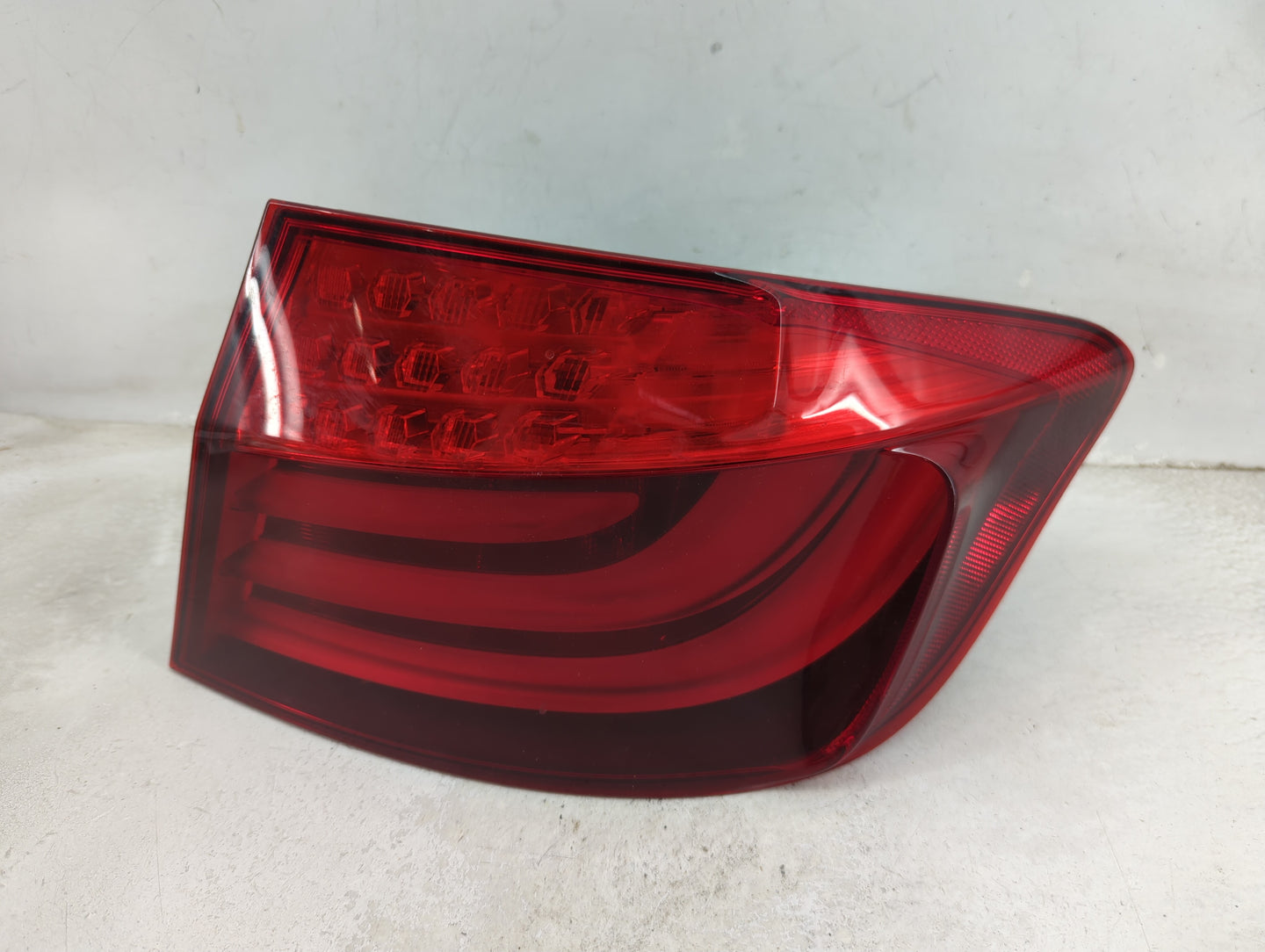 2011-2013 Bmw 528i Tail Light Assembly Passenger Right OEM P/N:173462-02 Fits Fits 2011 2012 2013 OEM Used Auto Parts - Oemu