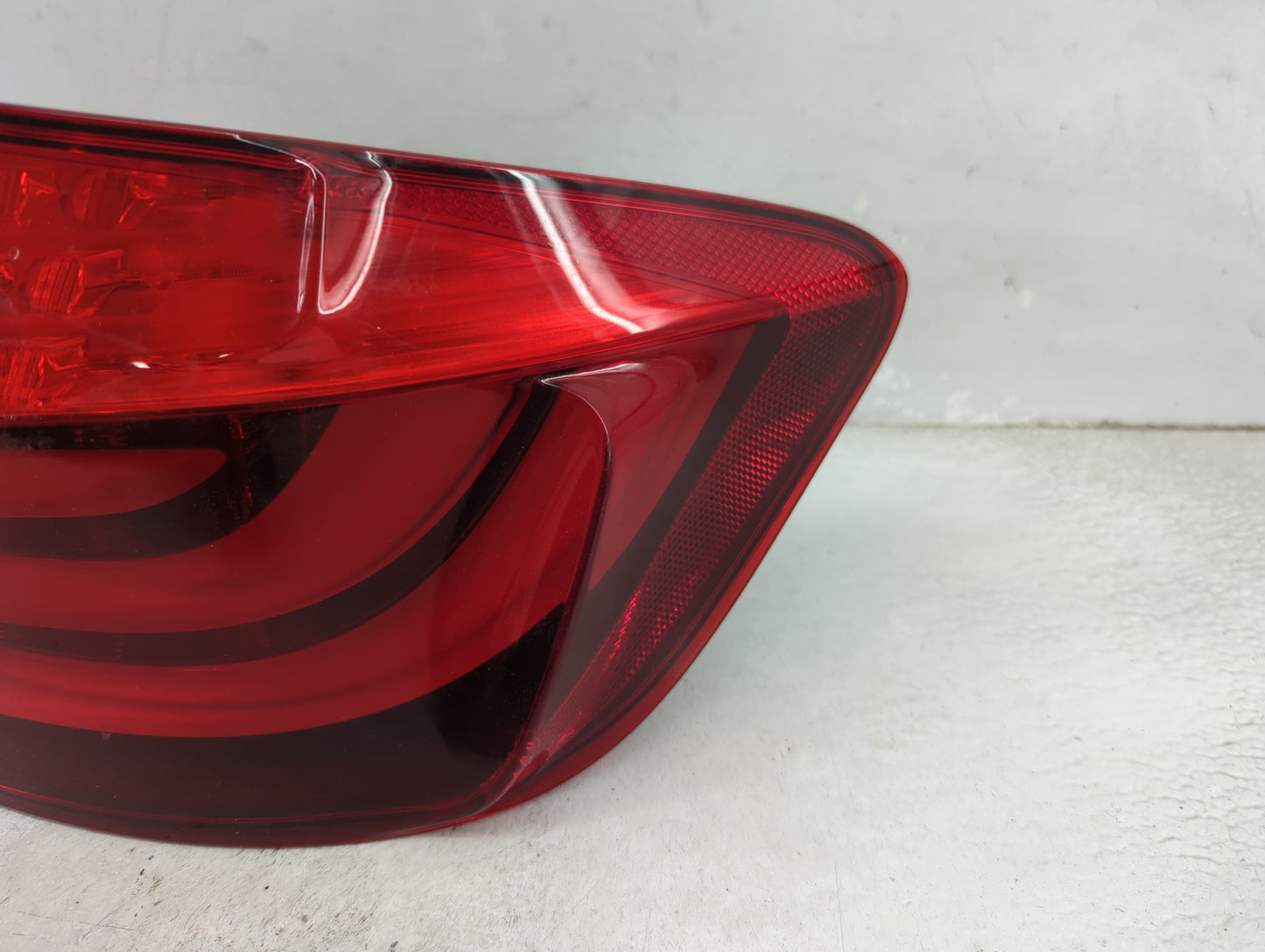 2011-2013 Bmw 528i Tail Light Assembly Passenger Right OEM P/N:173462-02 Fits Fits 2011 2012 2013 OEM Used Auto Parts - Oemu