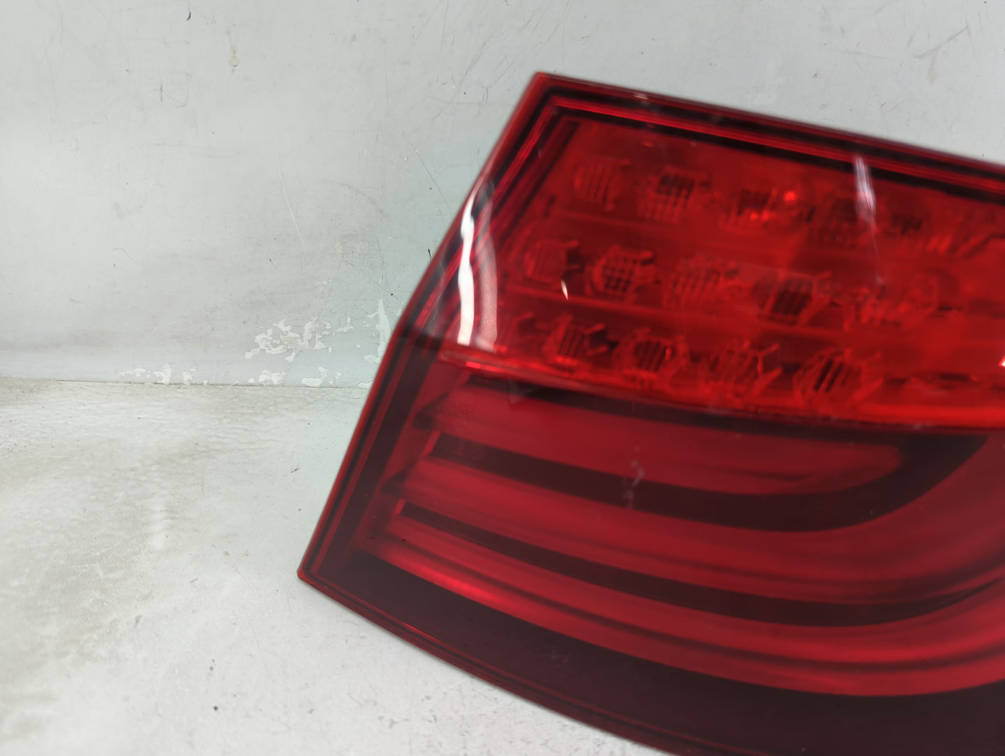 2011-2013 Bmw 528i Tail Light Assembly Passenger Right OEM P/N:173462-02 Fits Fits 2011 2012 2013 OEM Used Auto Parts - Oemu