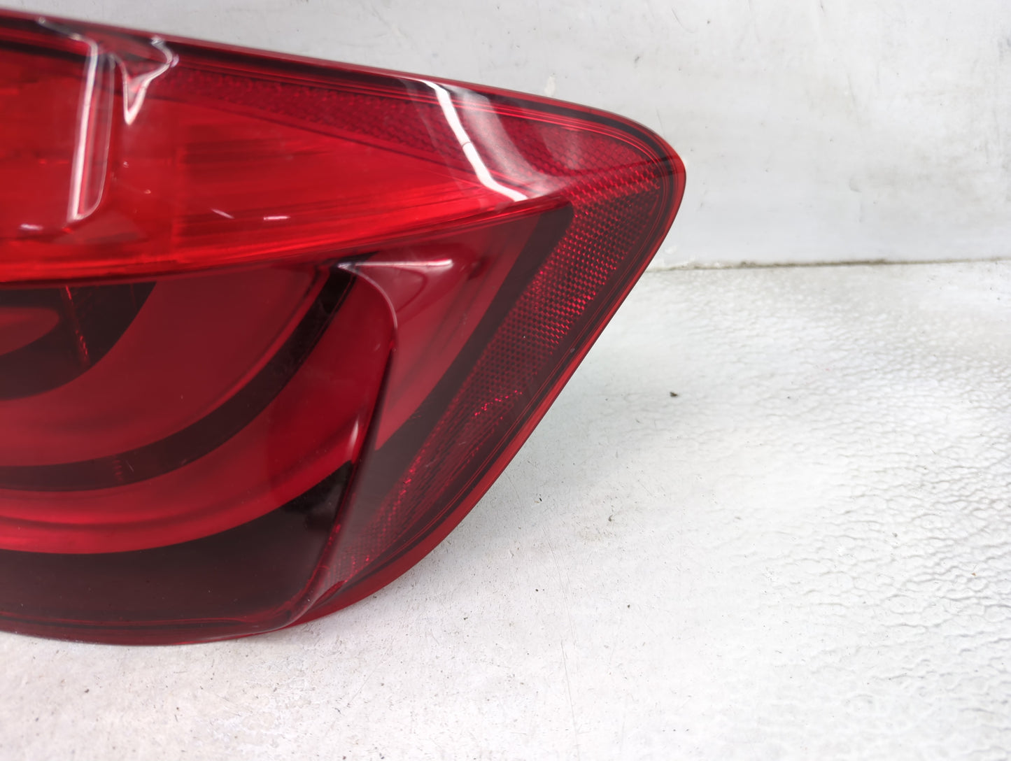 2011-2013 Bmw 528i Tail Light Assembly Passenger Right OEM P/N:173462-02 Fits Fits 2011 2012 2013 OEM Used Auto Parts - Oemu