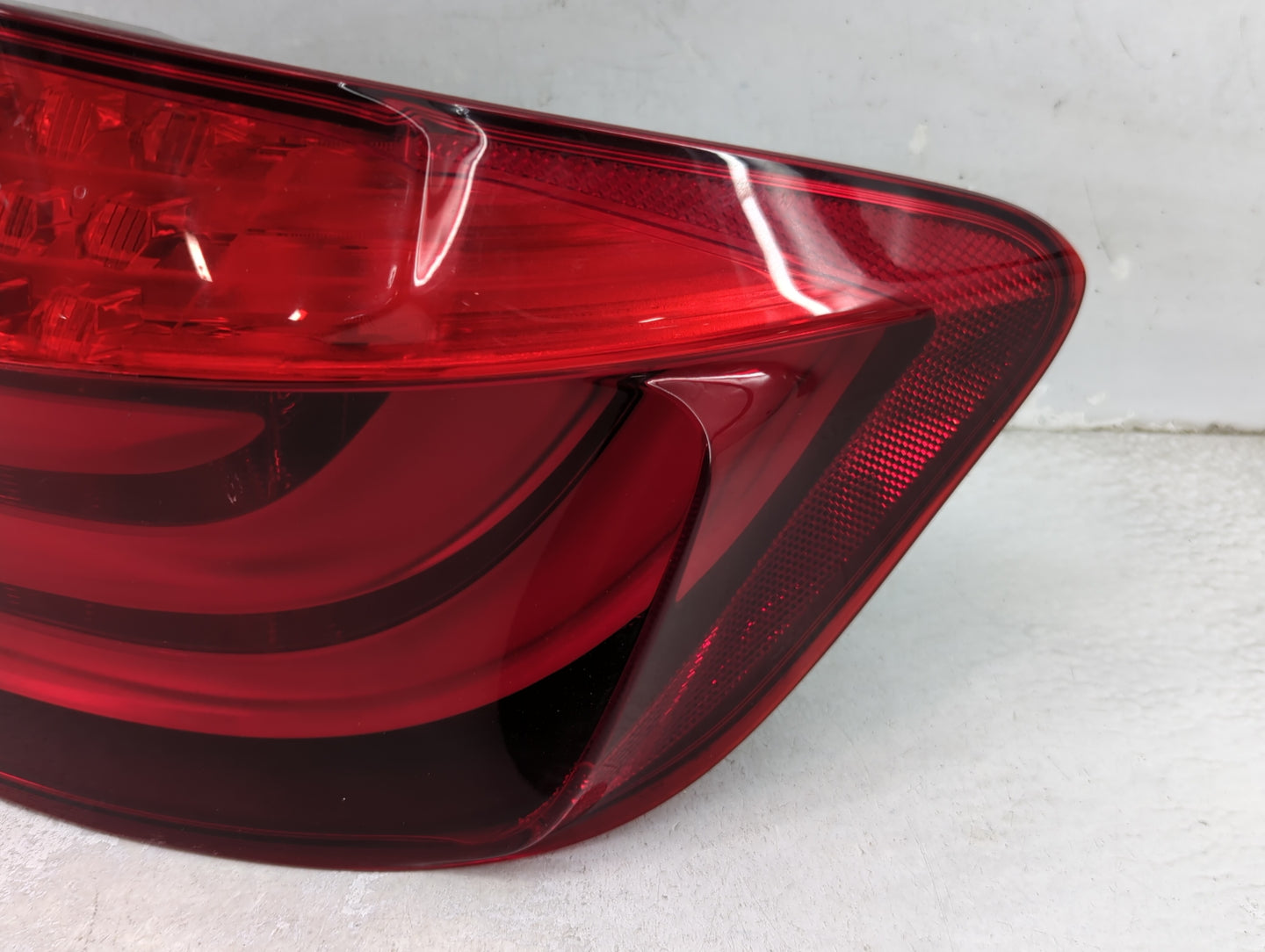 2011-2013 Bmw 528i Tail Light Assembly Passenger Right OEM P/N:173462-02 Fits Fits 2011 2012 2013 OEM Used Auto Parts - Oemu