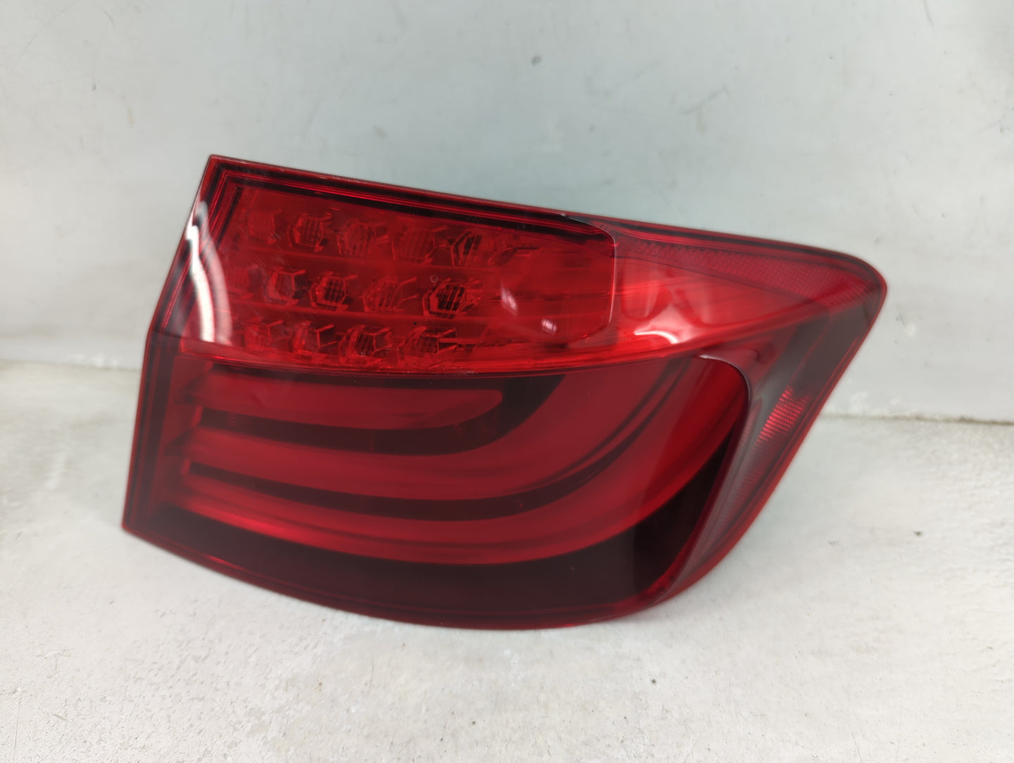 2011-2013 Bmw 528i Tail Light Assembly Passenger Right OEM P/N:173462-02 Fits Fits 2011 2012 2013 OEM Used Auto Parts - Oemu