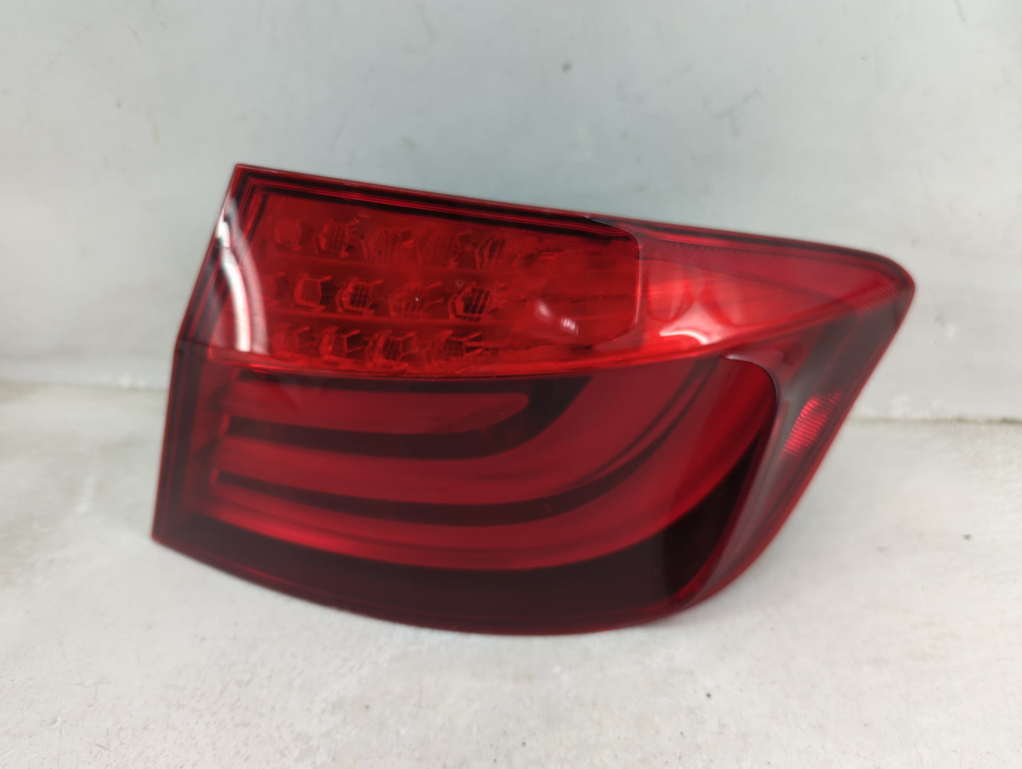 2011-2013 Bmw 528i Tail Light Assembly Passenger Right OEM P/N:173462-02 Fits Fits 2011 2012 2013 OEM Used Auto Parts - Oemu