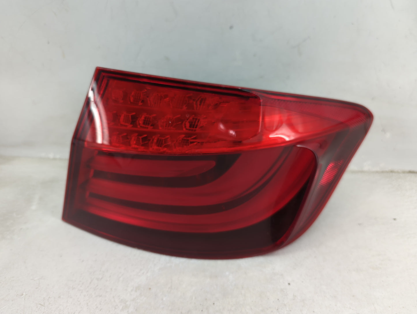 2011-2013 Bmw 528i Tail Light Assembly Passenger Right OEM P/N:173462-02 Fits Fits 2011 2012 2013 OEM Used Auto Parts - Oemu