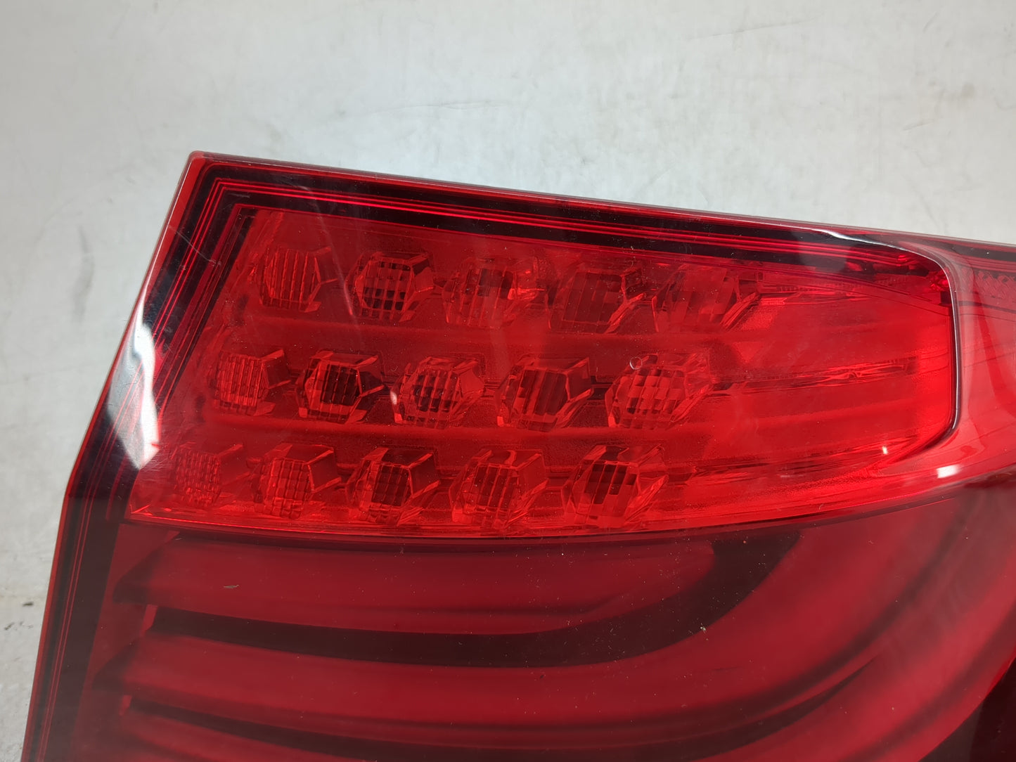 2011-2013 Bmw 528i Tail Light Assembly Passenger Right OEM P/N:173462-02 Fits Fits 2011 2012 2013 OEM Used Auto Parts - Oemu