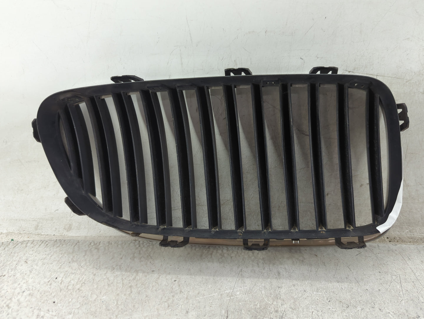 2011-2013 Bmw 528i Front Grille Bumper Not Included 1459548 - Oemusedautoparts1.com