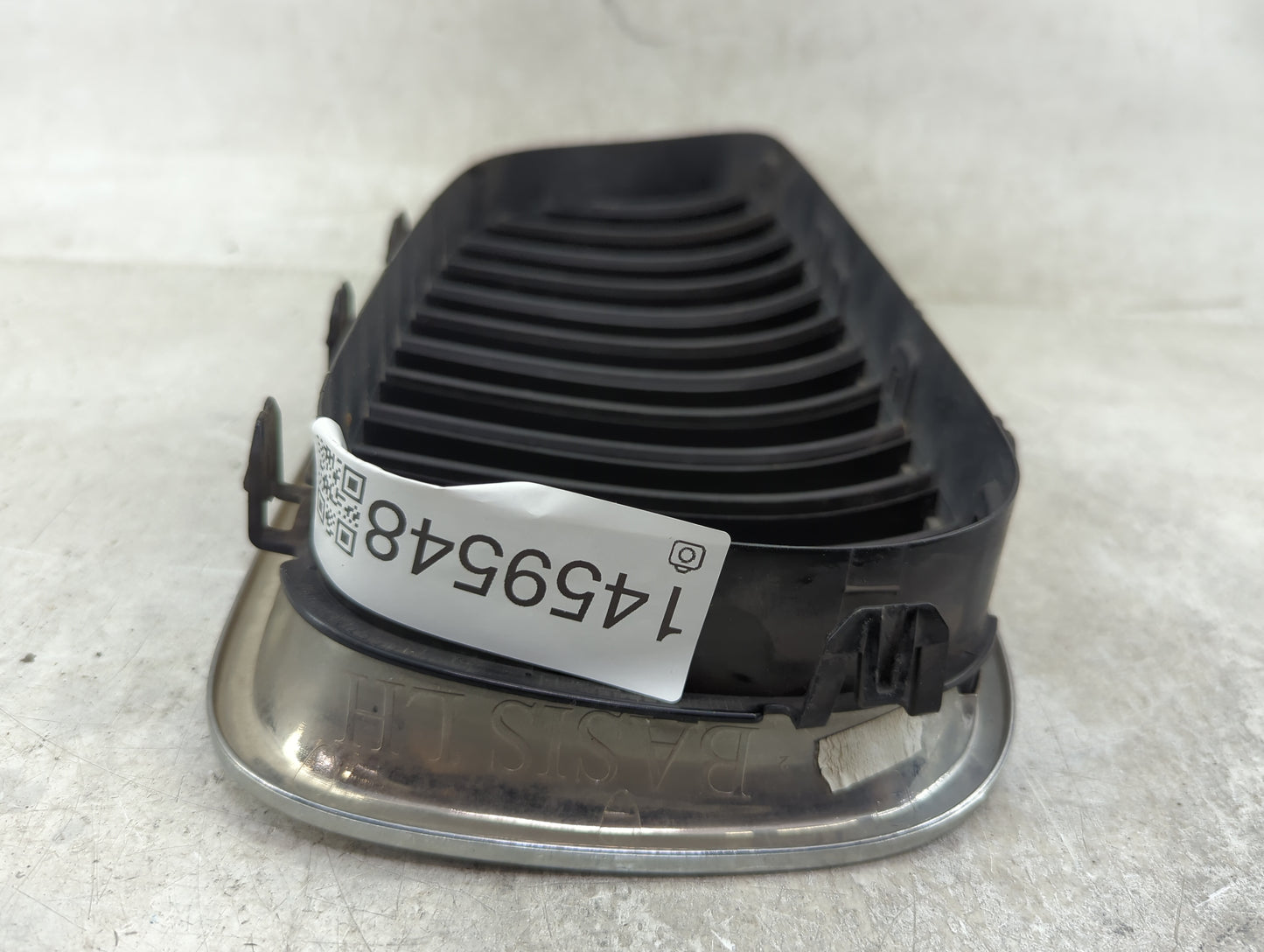 2011-2013 Bmw 528i Front Grille Bumper Not Included 1459548 - Oemusedautoparts1.com