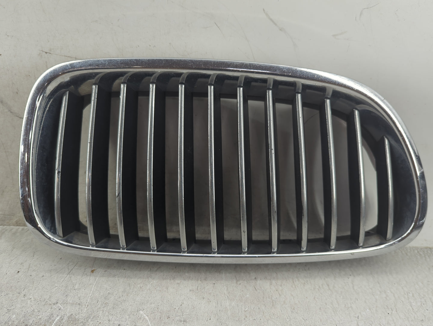 2011-2013 Bmw 528i Front Grille Bumper Not Included 1459610 - Oemusedautoparts1.com