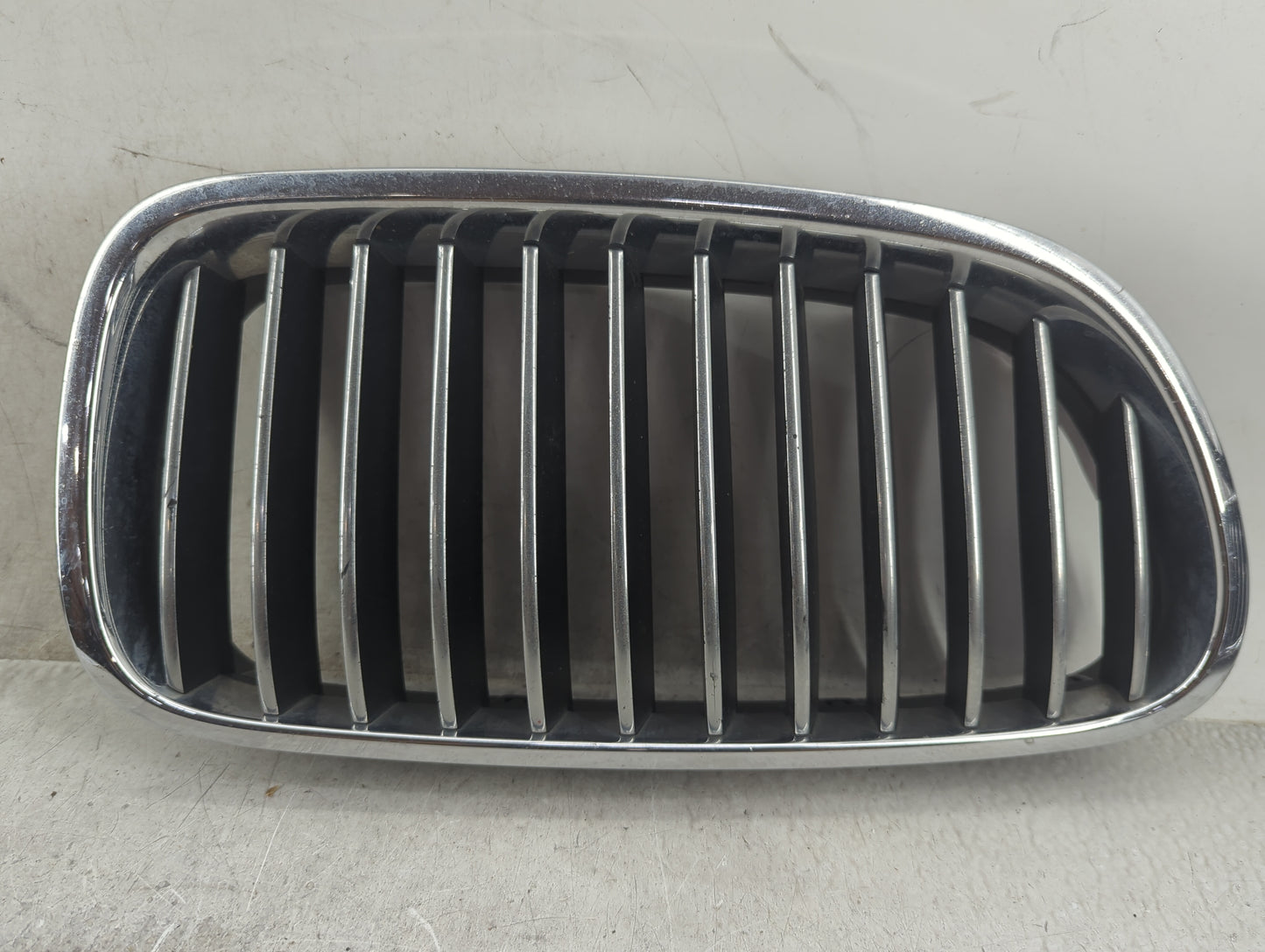 2011-2013 Bmw 528i Front Grille Bumper Not Included 1459610 - Oemusedautoparts1.com