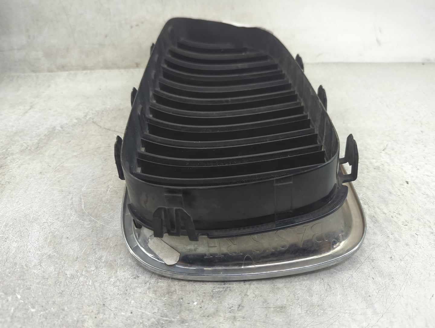 2011-2013 Bmw 528i Front Grille Bumper Not Included 1459610 - Oemusedautoparts1.com