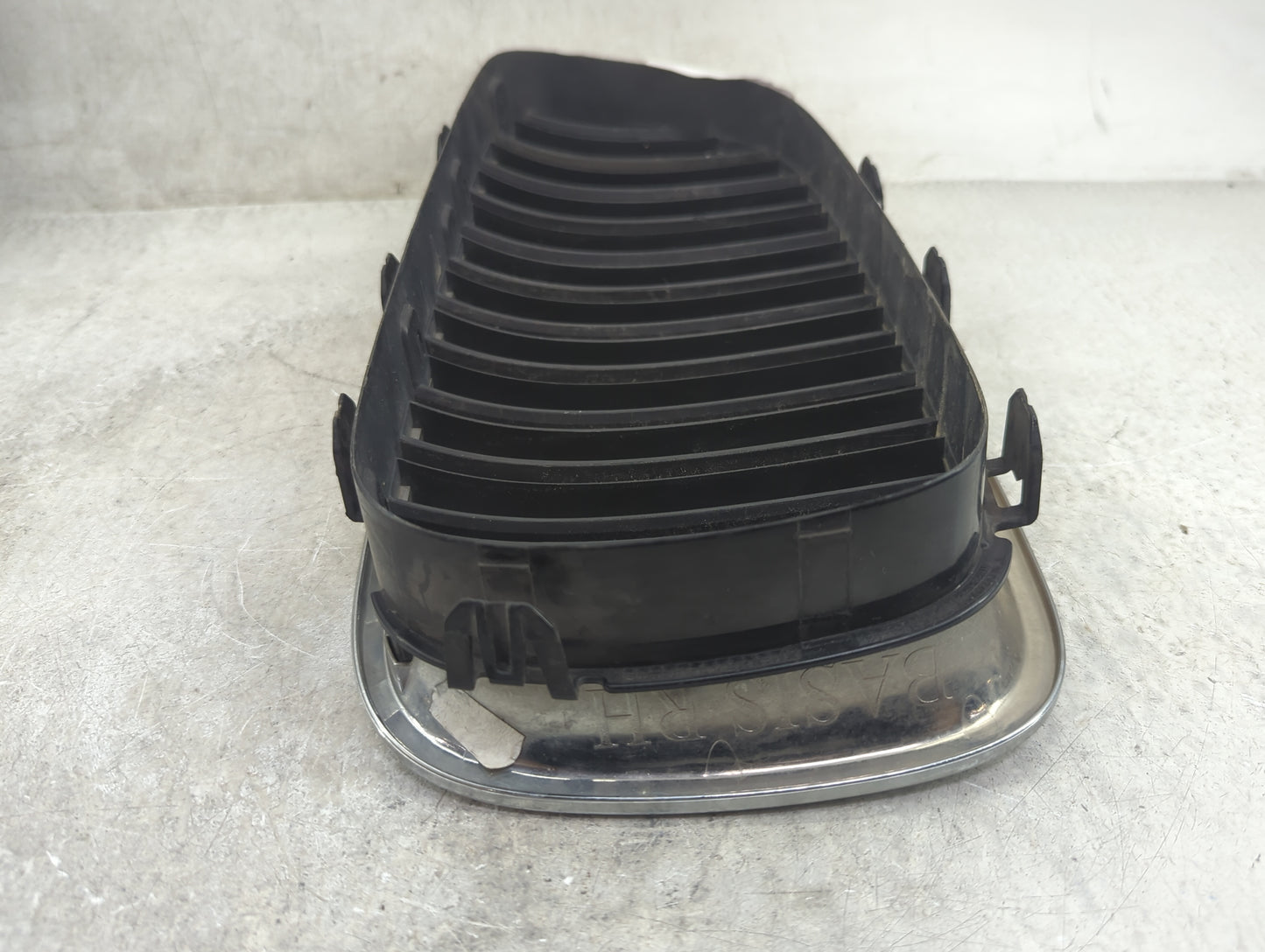 2011-2013 Bmw 528i Front Grille Bumper Not Included 1459610 - Oemusedautoparts1.com