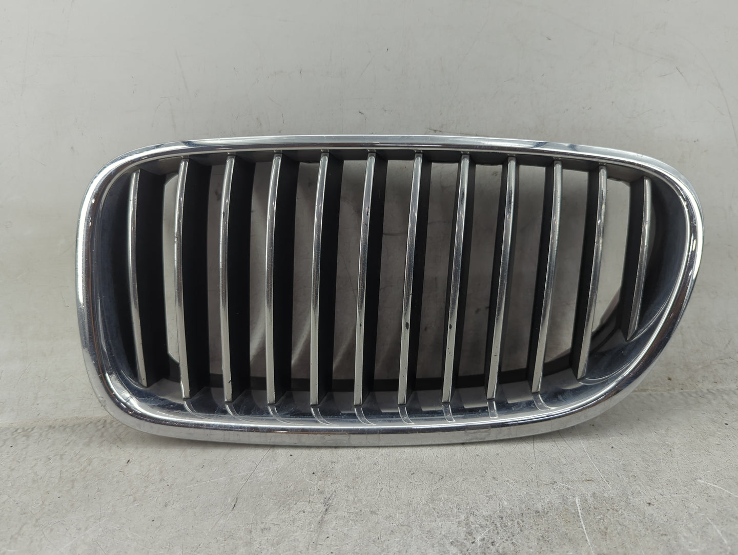 2011-2013 Bmw 528i Front Grille Bumper Not Included 1459616 - Oemusedautoparts1.com