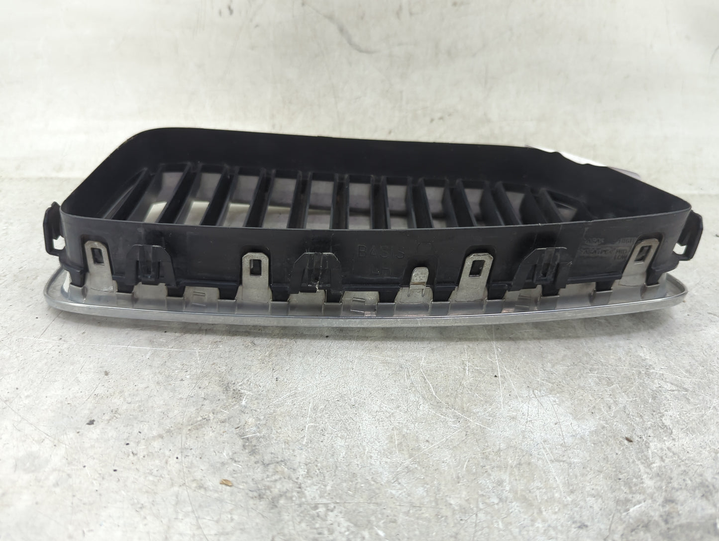 2011-2013 Bmw 528i Front Grille Bumper Not Included 1459616 - Oemusedautoparts1.com