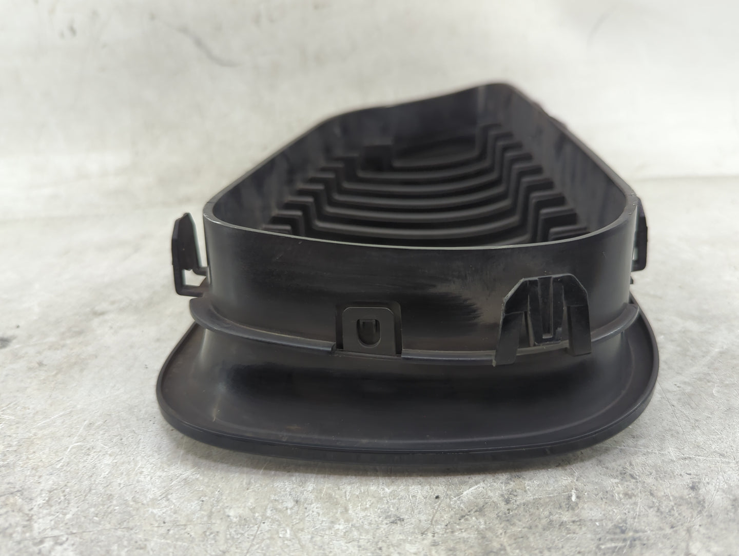 2011-2016 Bmw 528i Front Grille Bumper Not Included - Oemusedautoparts1.com