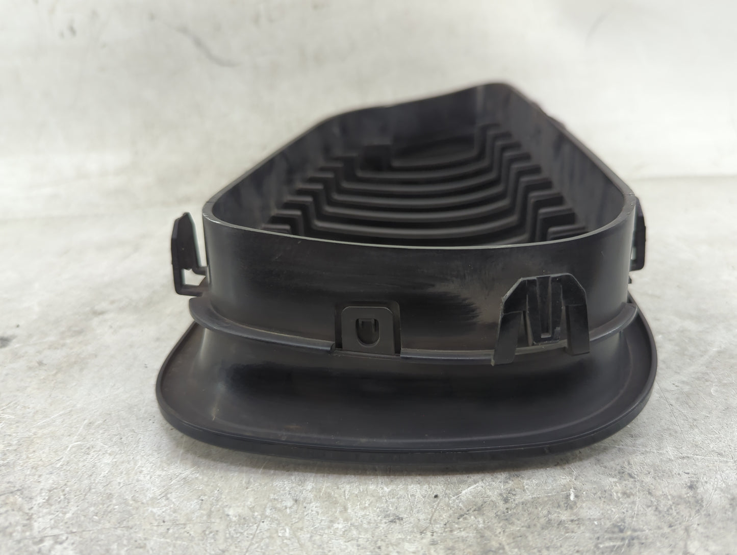 2011-2016 Bmw 528i Front Grille Bumper Not Included - Oemusedautoparts1.com