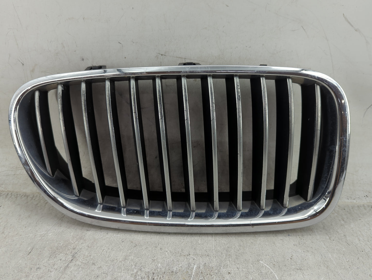 2011-2013 Bmw 528i Front Grille Bumper Not Included 1459831 - Oemusedautoparts1.com