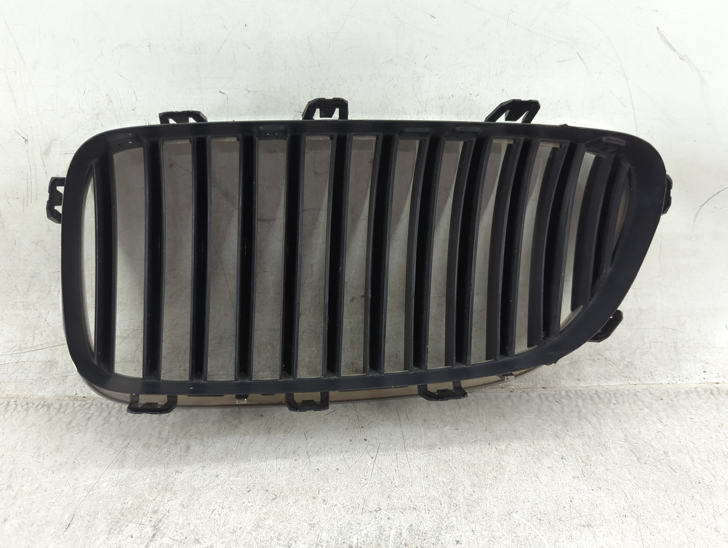 2011-2013 Bmw 528i Front Grille Bumper Not Included 1459831 - Oemusedautoparts1.com