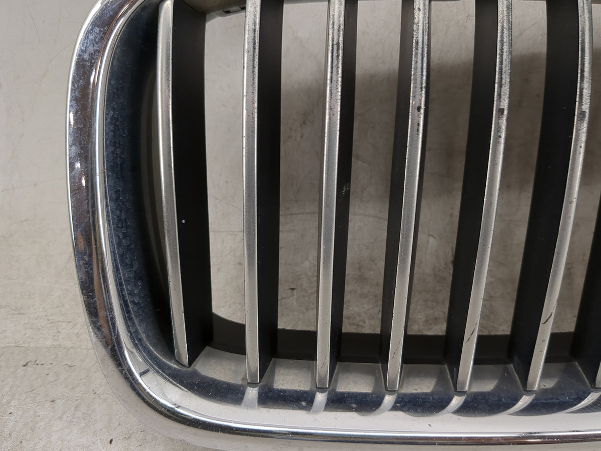 2011-2013 Bmw 528i Front Grille Bumper Not Included 1459872 - Oemusedautoparts1.com