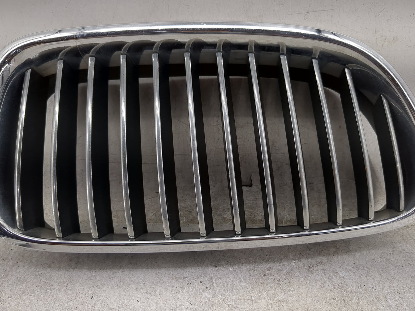 2011-2013 Bmw 528i Front Grille Bumper Not Included 1459944 - Oemusedautoparts1.com