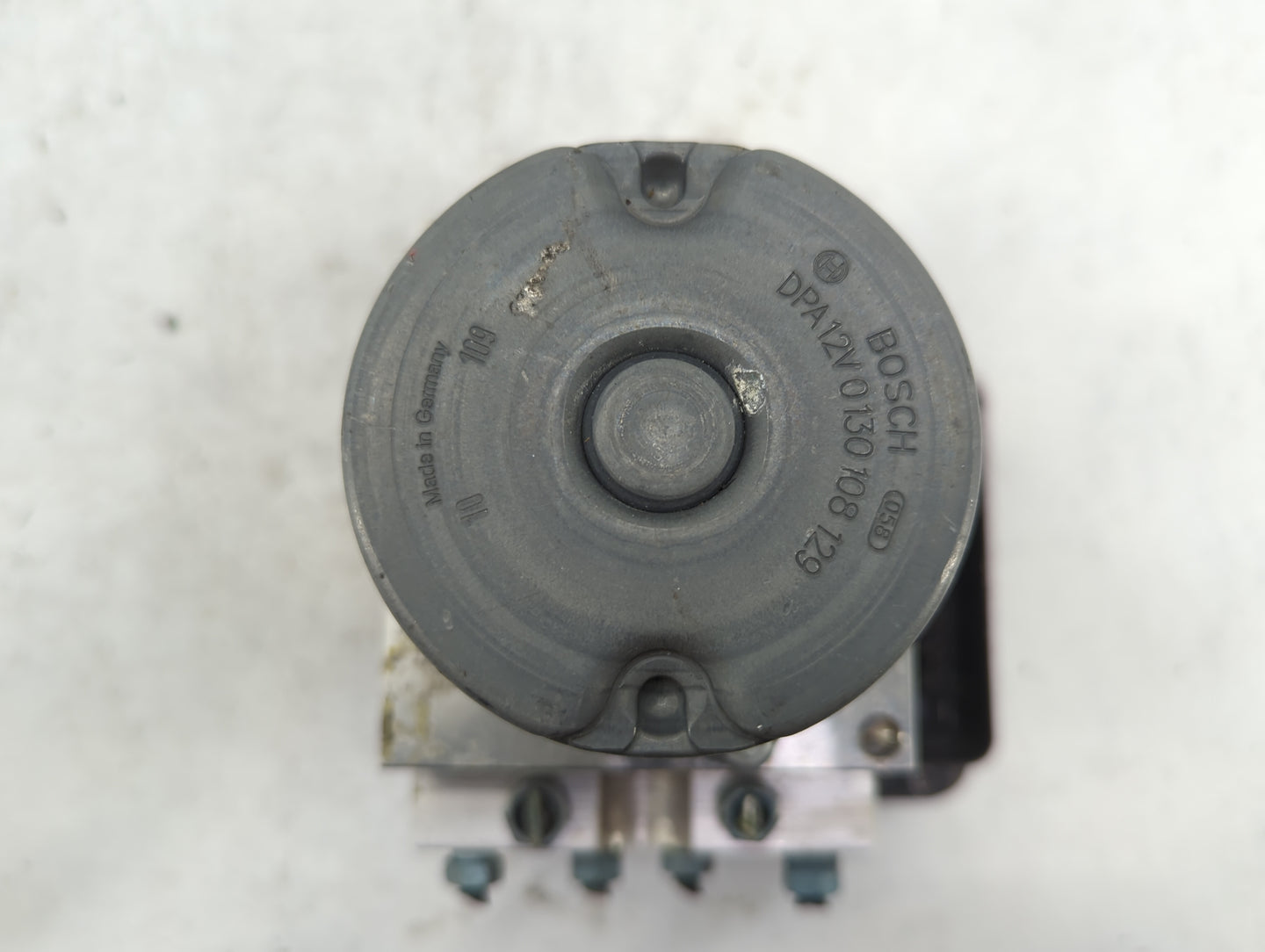 2012 Bmw 528i ABS Pump Control Module Replacement P/N:6852820-01 Fits Fits 2011 OEM Used Auto Parts - Oemusedautoparts1.com
