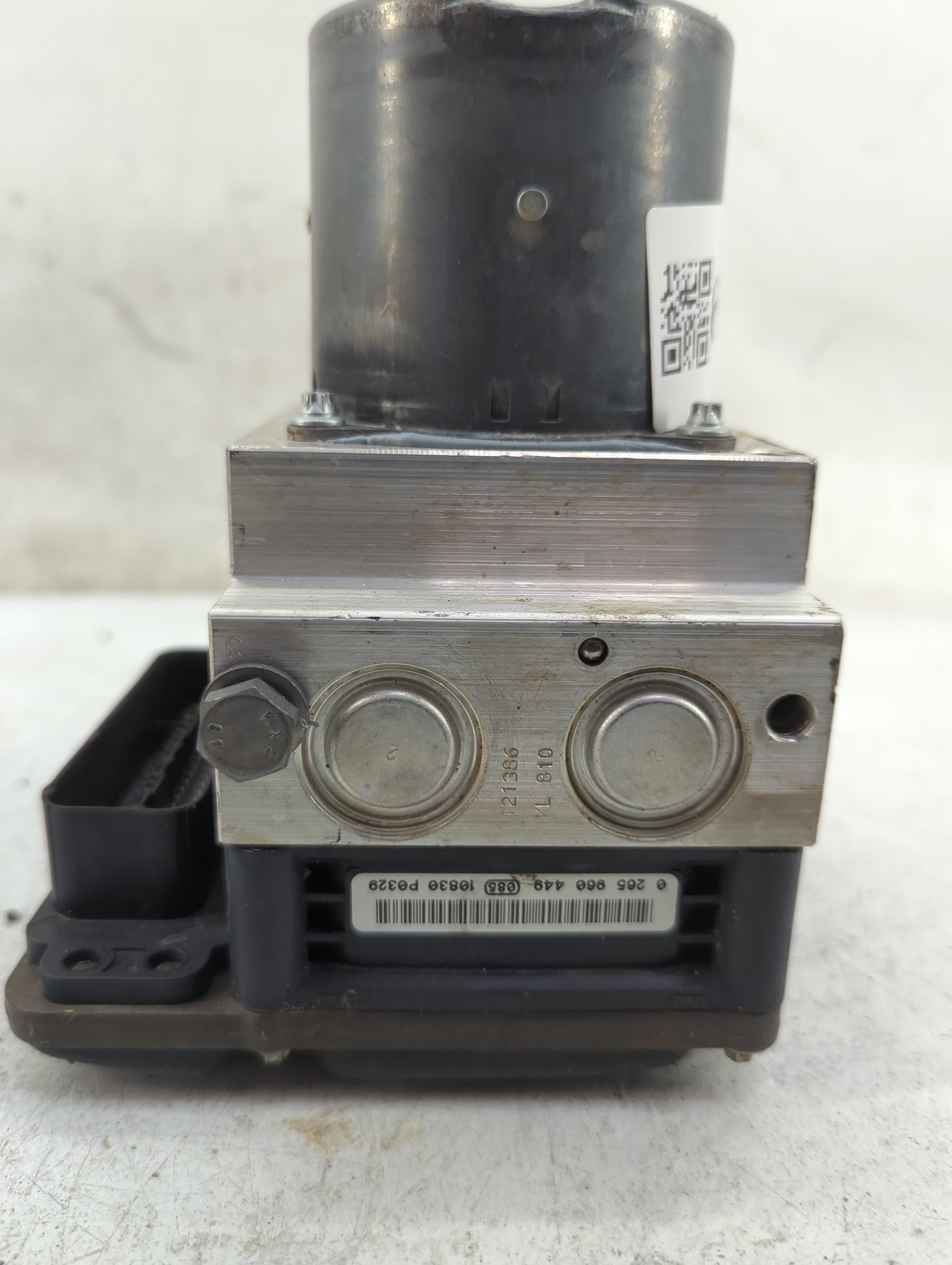 2012 Bmw 528i ABS Pump Control Module Replacement P/N:6852820-01 Fits Fits 2011 OEM Used Auto Parts - Oemusedautoparts1.com