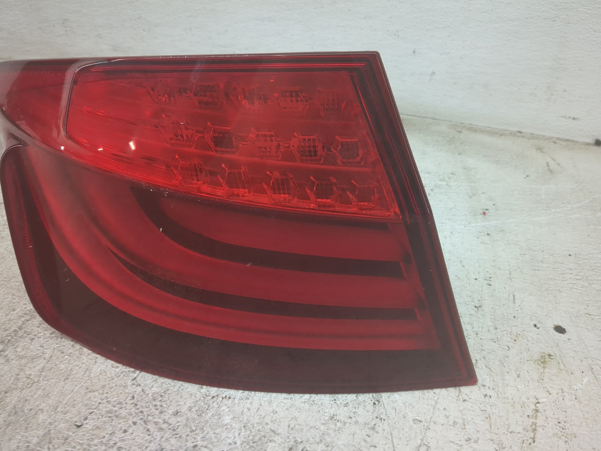 2011-2013 Bmw 528i Tail Light Assembly Driver Left OEM P/N:173462-01 Fits Fits 2011 2012 2013 OEM Used Auto Parts - Oemuseda
