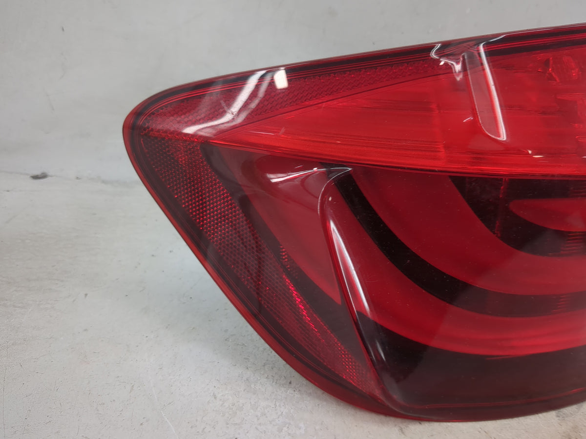 2011-2013 Bmw 528i Tail Light Assembly Driver Left OEM P/N:173462-01 Fits Fits 2011 2012 2013 OEM Used Auto Parts - Oemuseda