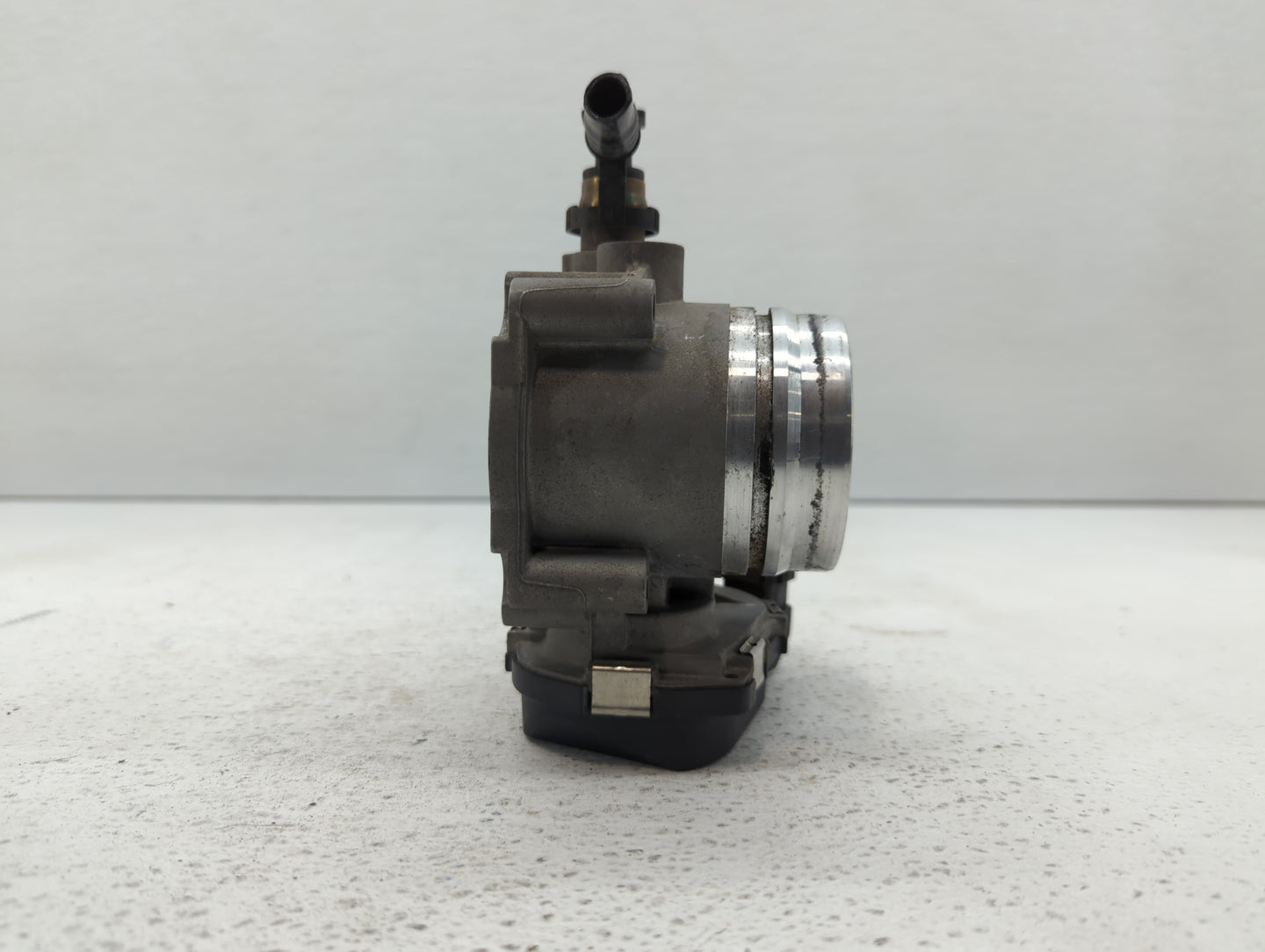 2012-2016 Bmw 528i Throttle Body P/N:1354 7588625-02 1354 7588625-03, 1354 7588625 Fits Fits 2012 2013 2014 2015 2016 2017 2