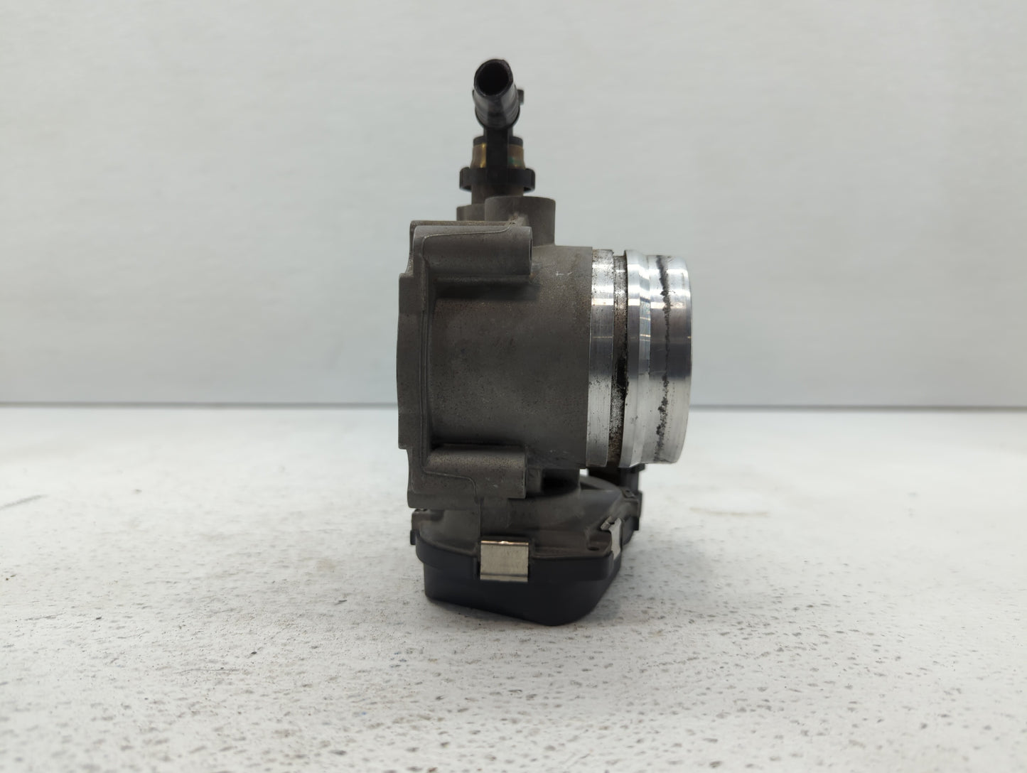 2012-2016 Bmw 528i Throttle Body P/N:1354 7588625-02 1354 7588625-03, 1354 7588625 Fits Fits 2012 2013 2014 2015 2016 2017 2
