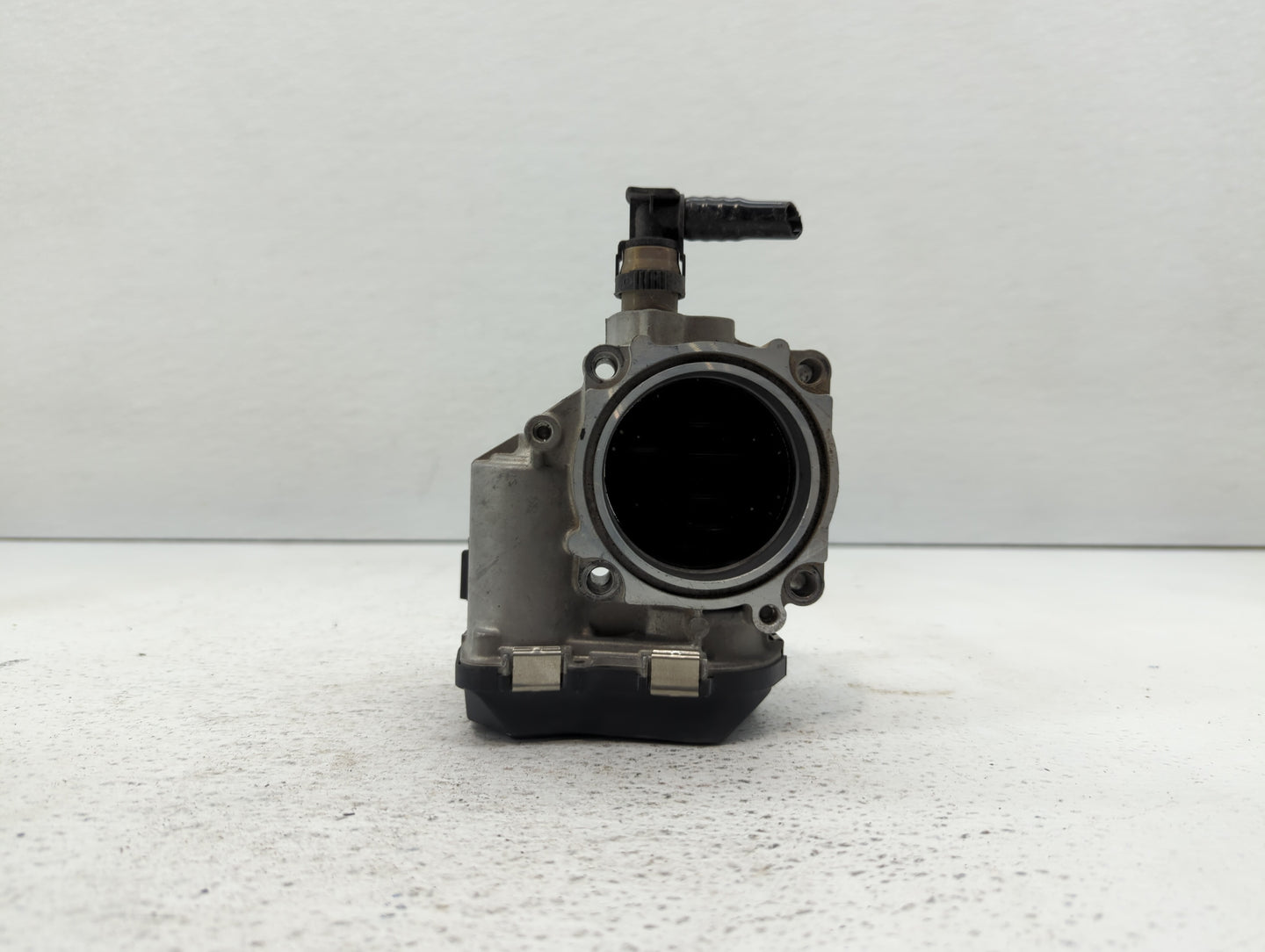 2012-2016 Bmw 528i Throttle Body P/N:1354 7588625-02 1354 7588625-03, 1354 7588625 Fits Fits 2012 2013 2014 2015 2016 2017 2