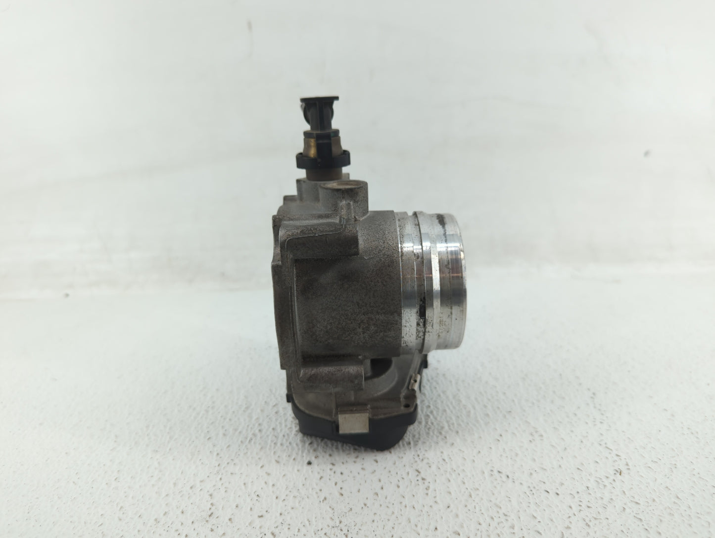 2012-2016 Bmw 528i Throttle Body P/N:1354 7588625-02 1354 7588625-04, 1354 7588625-03 Fits Fits 2012 2013 2014 2015 2016 201