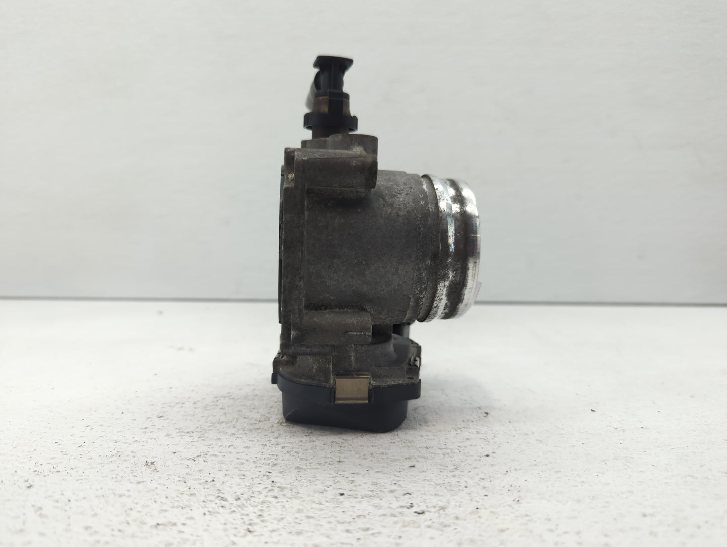 2012-2016 Bmw 528i Throttle Body P/N:1354 7588625N02 1354 7588625-04, 1354 7588625-03 Fits Fits 2012 2013 2014 2015 2016 201