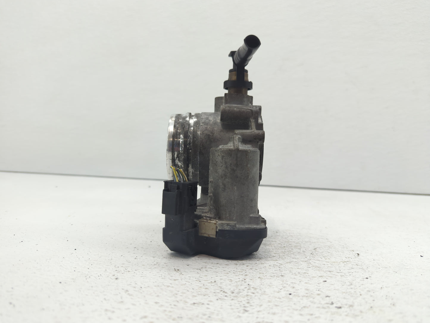 2012-2016 Bmw 528i Throttle Body P/N:1354 7588625N02 1354 7588625-04, 1354 7588625-03 Fits Fits 2012 2013 2014 2015 2016 201
