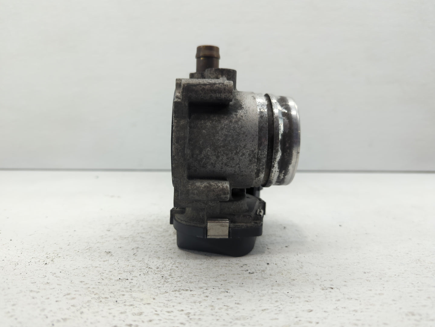 2012-2016 Bmw 528i Throttle Body P/N:1354 7588625-04 1354 7588625-03 Fits Fits 2012 2013 2014 2015 2016 2017 2018 OEM Used A