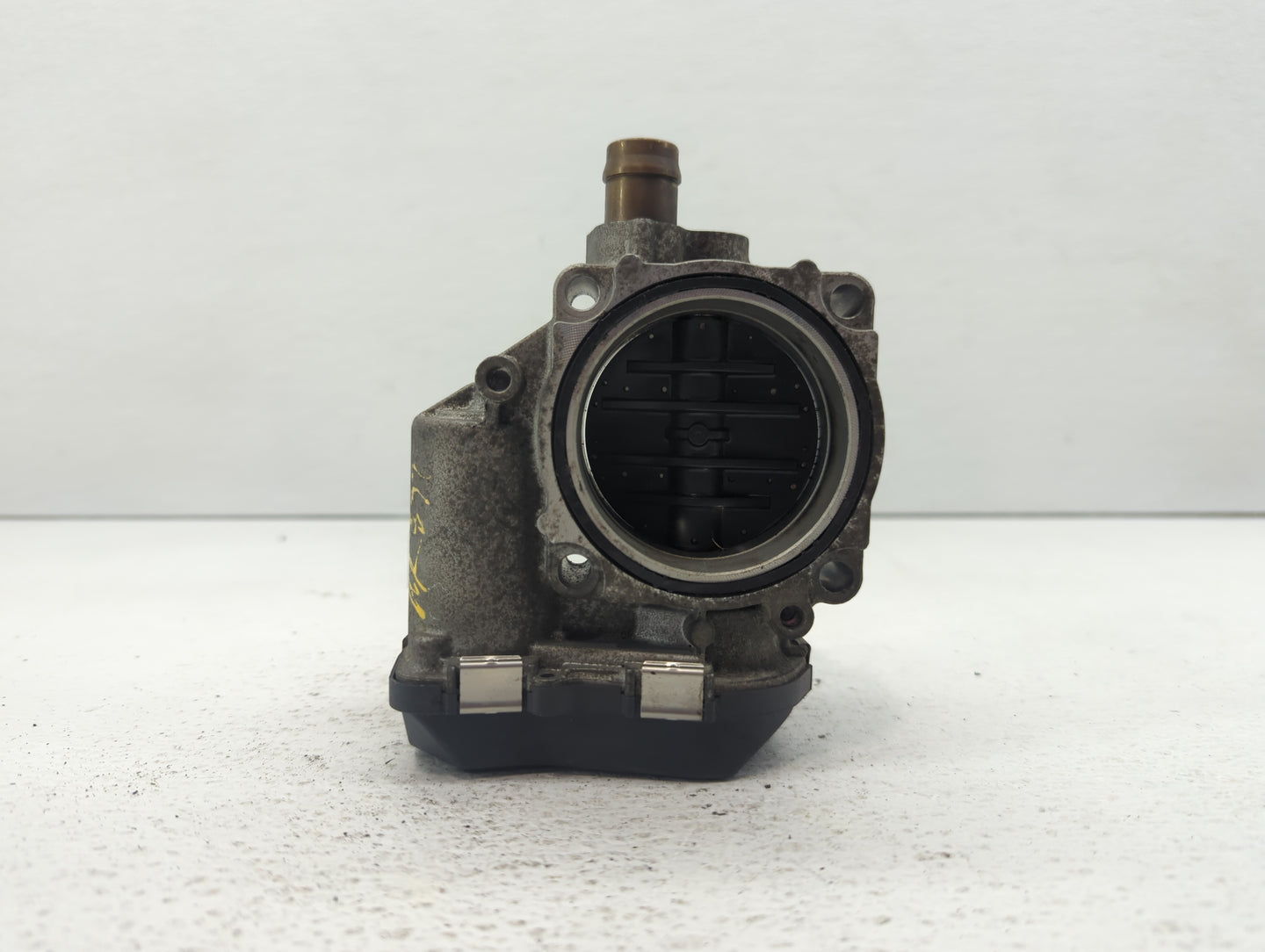 2012-2016 Bmw 528i Throttle Body P/N:1354 7588625-04 1354 7588625-03 Fits Fits 2012 2013 2014 2015 2016 2017 2018 OEM Used A