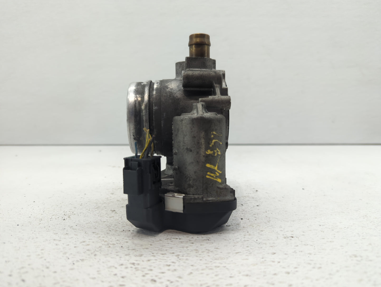2012-2016 Bmw 528i Throttle Body P/N:1354 7588625-04 1354 7588625-03 Fits Fits 2012 2013 2014 2015 2016 2017 2018 OEM Used A