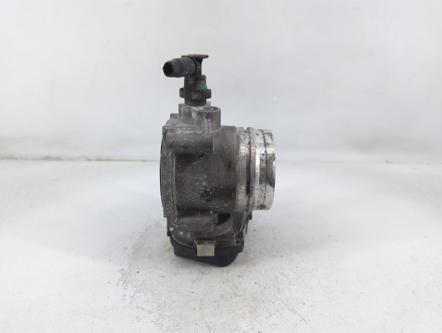 2012-2016 Bmw 528i Throttle Body P/N:1354 7588625-02 Fits Fits 2012 2013 2014 2015 2016 2017 2018 OEM Used Auto Parts - Oemu