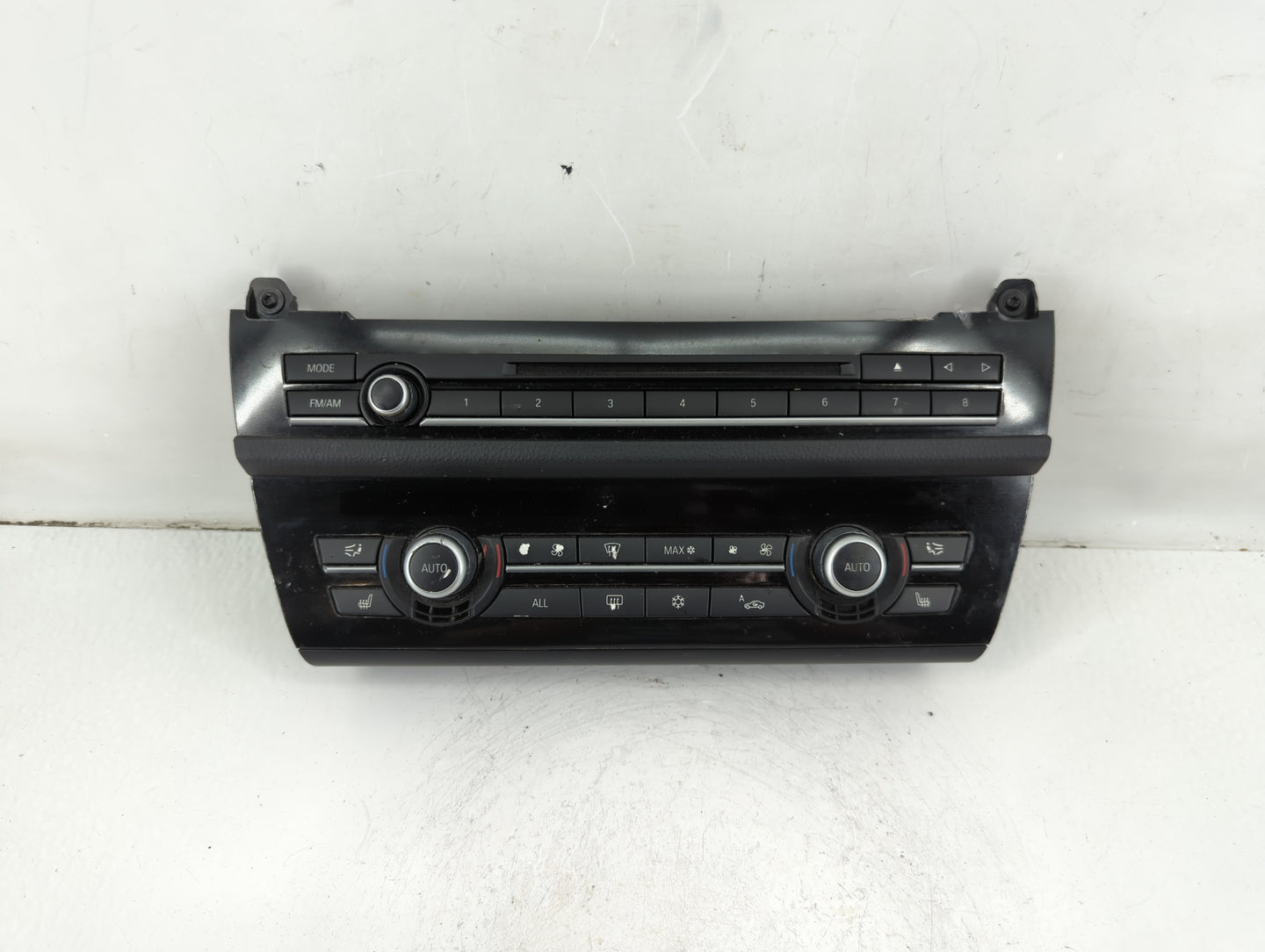 2011-2012 Bmw 535i Radio AM FM Cd Player Receiver Replacement P/N:9285333-01 Fits Fits 2011 2012 OEM Used Auto Parts - Oemus